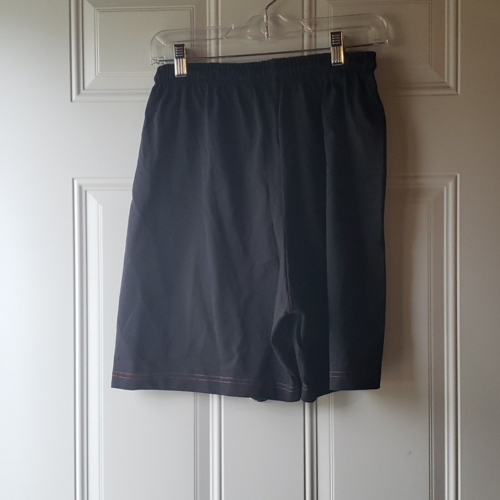 Shorts - Picture 2 of 3